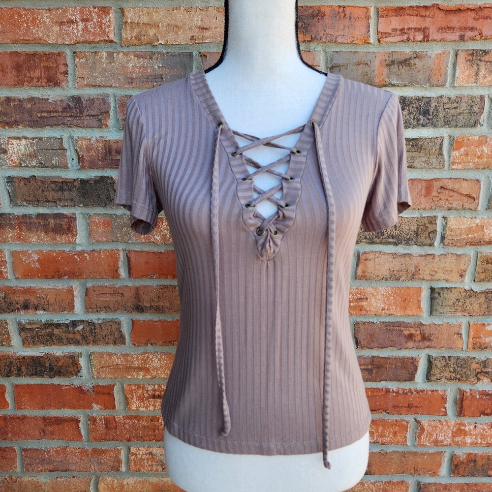 Y2K Tillys‎ Sky And Sparrow Womens Small Taupe Deep V Neck Lace Up Front Shirt - Picture 2 of 10